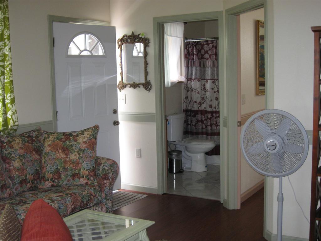 The Dolphin Cottage At Kehena Beach Chambre photo