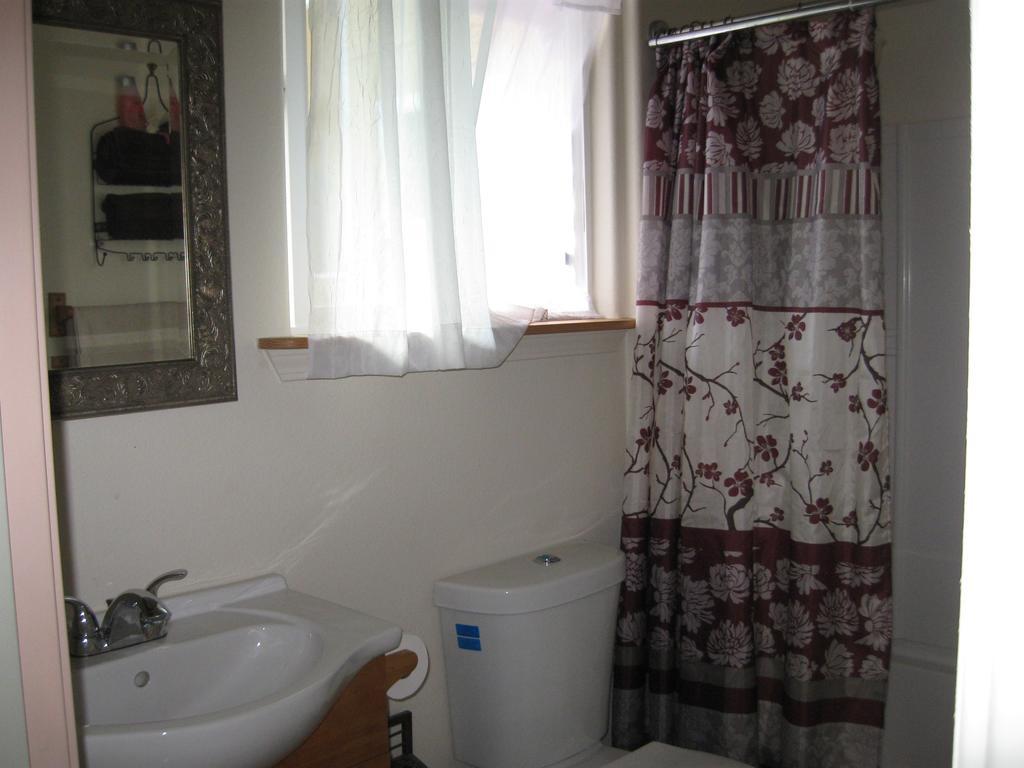 The Dolphin Cottage At Kehena Beach Chambre photo
